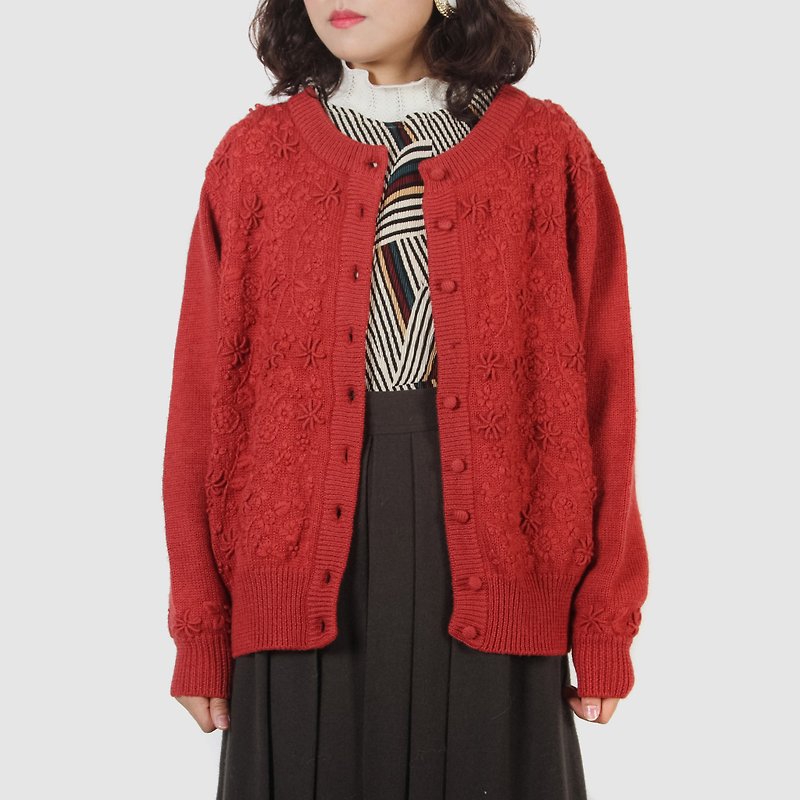 [Egg plant ancient] singular garden three-dimensional woven vintage cardigan sweater coat - สเวตเตอร์ผู้หญิง - ขนแกะ สีแดง