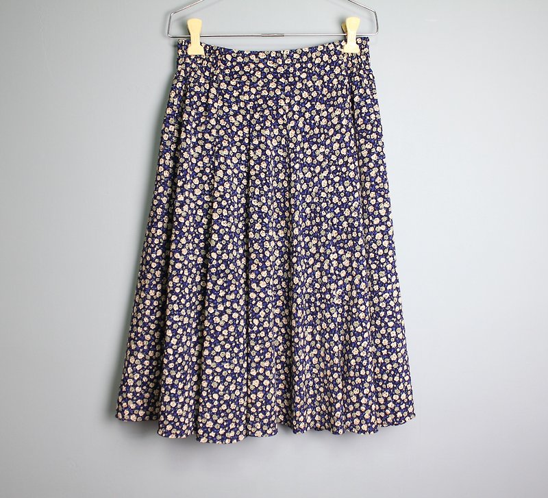 FOAK Ancient Mambo Time • Small Floral Draped Skirt - กระโปรง - วัสดุอื่นๆ 