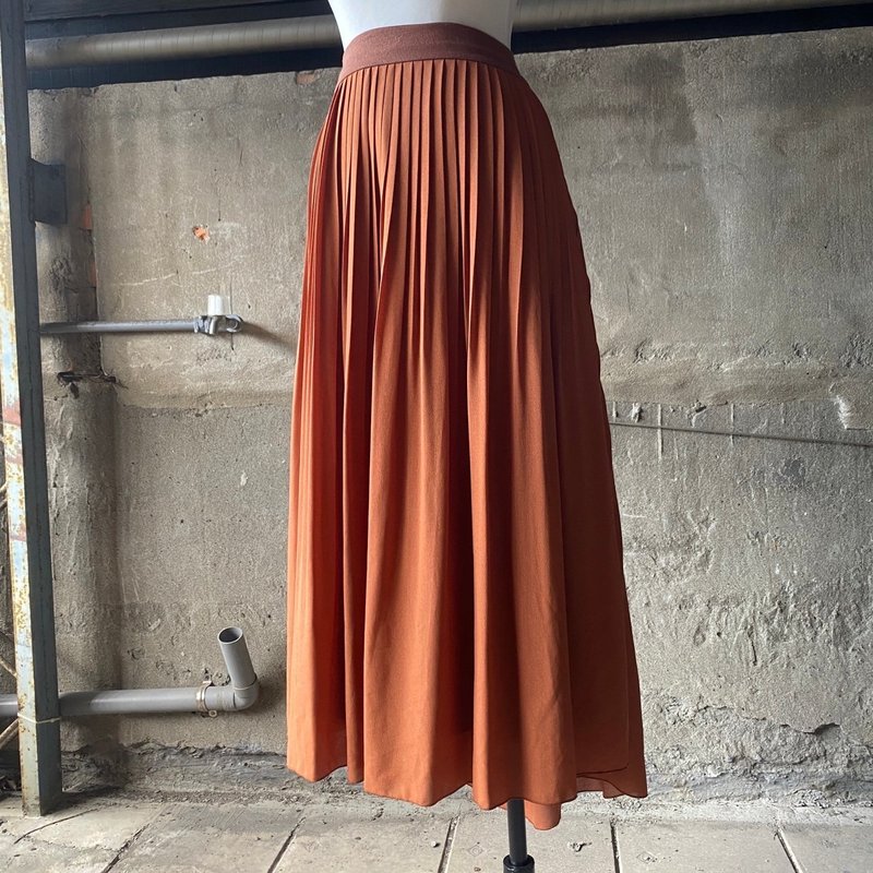 --Vintage--Brown pleated stretchable skirt - กระโปรง - วัสดุอื่นๆ สีนำ้ตาล