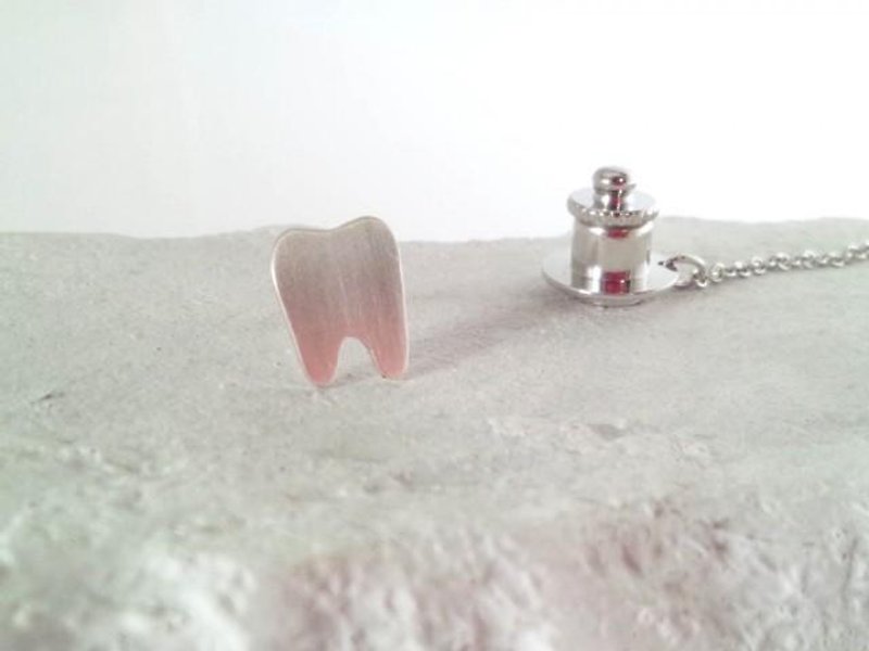 Tooth Tie Tac SV ◇ Silver tooth tack ◇ - เสื้อยืดผู้ชาย - โลหะ 