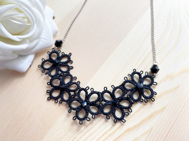 Handmade black crystal flower necklace - Necklaces - Thread Black