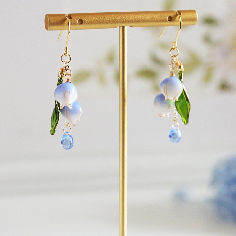 [Ice Blue Wind Chime Earrings] Short Lily of the Valley Earrings Bronze Resin Gradient Earrings/ Clip-On - Earrings & Clip-ons - Resin Multicolor