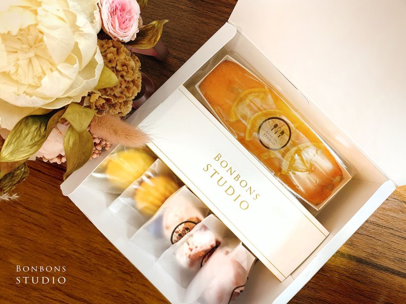 Qiaoqiao gift box-refreshing moon gift box - เค้กและของหวาน - อาหารสด 