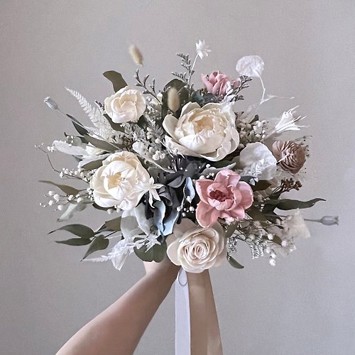 Dried flowers without withering] Blue, white and gray texture natural wind  bouquet - Shop Amanda Floral Design Other - Pinkoi