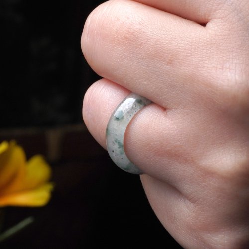 瓔珞珠寶盒 E.L.Jewelry Box 冰種飄花翡翠戒指戒圈 | 國際12圍 | 天然緬甸玉翡翠A貨 | 送禮