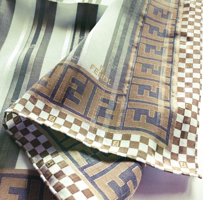 Fendi Vintage Scarf Monogram Logo Selvage Gray Stripes 23 x 22.5 inches - 絲巾 - 棉．麻 卡其色