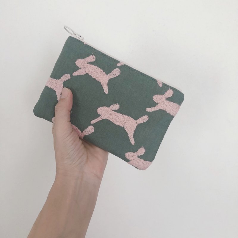 mina perhonen run run run mini pouch animal pattern rabbit padded handmade green - Toiletry Bags & Pouches - Cotton & Hemp Green