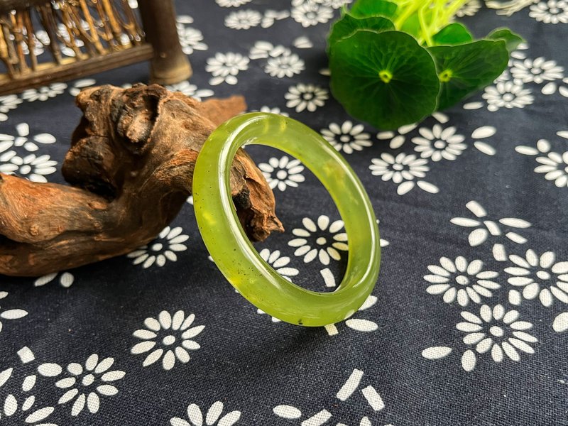 [One thing, one picture] Natural Liaoning Xiuyu bracelet bracelet ring mouth 54.3mm Liaoning Lvzheng circle - Bracelets - Jade Green