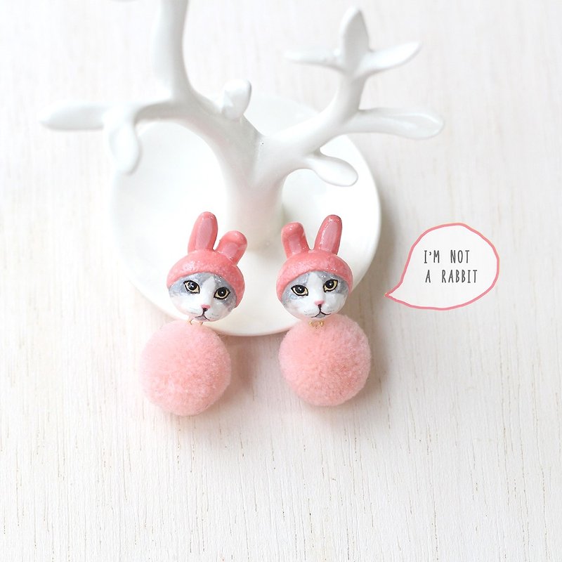 Pink Rabbit Cat Earrings, Cat Stud Earrings, Rabbit Earrings, Pom pom earrings - 耳環/耳夾 - 黏土 粉紅色
