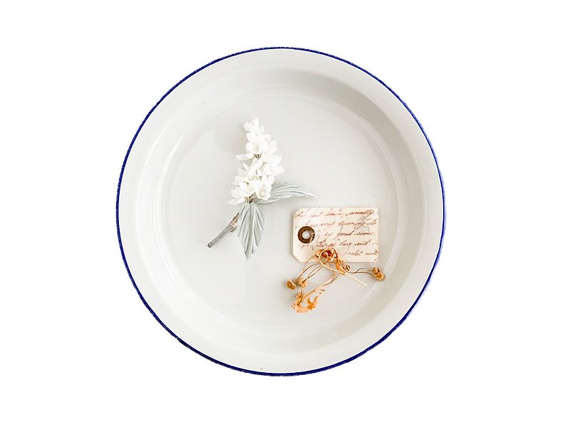 Corsage : Lilac.  ライラックの小枝 - 襟花/結婚襟花 - 絲．絹 白色