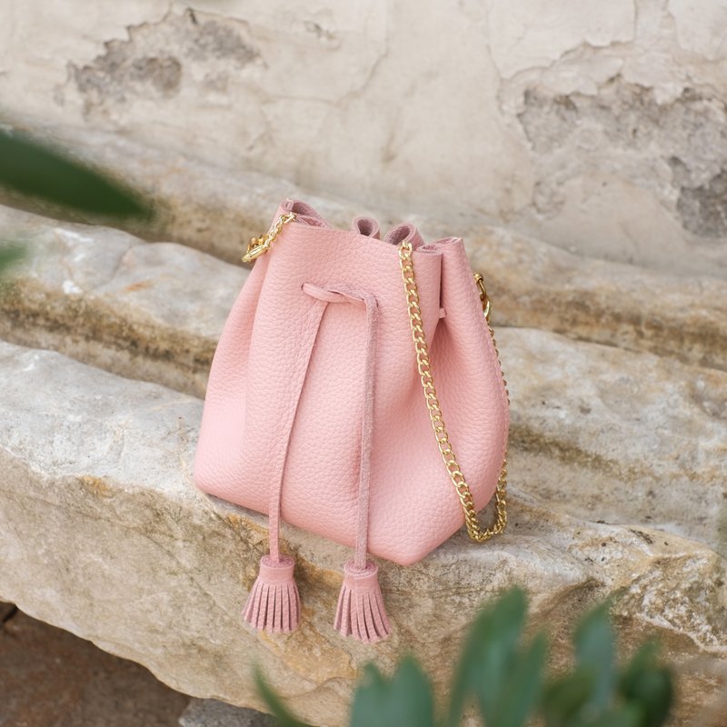 Pink bucket bag chain messenger bag women's bag hand-sewn lychee pattern bag - Messenger Bags & Sling Bags - Genuine Leather Pink