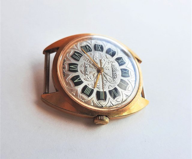 ロシアのビンテージ腕時計 Wostok 2209 A - ソビエトの自動巻きメンズ