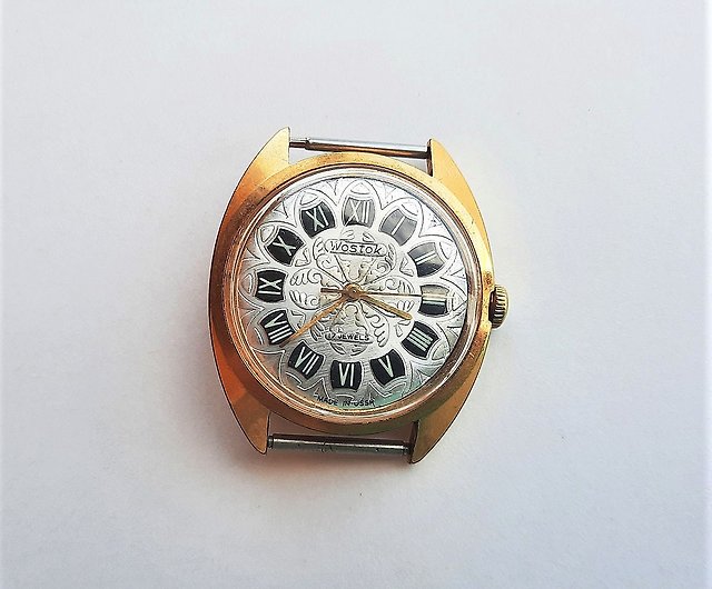 ロシアのビンテージ腕時計 Wostok 2209 A - ソビエトの自動巻きメンズ