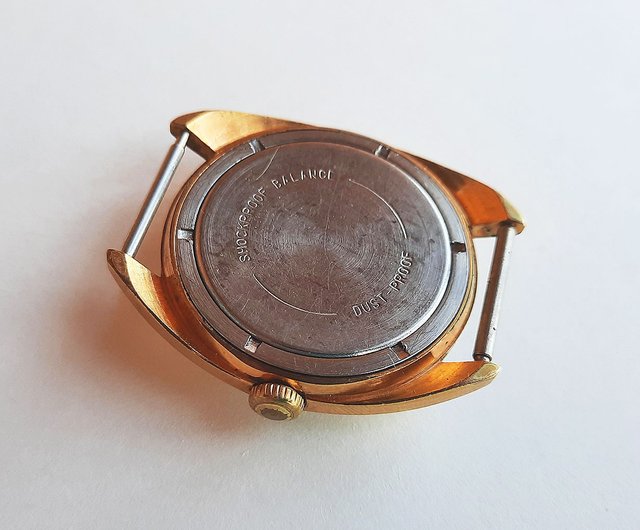 ロシアのビンテージ腕時計 Wostok 2209 A - ソビエトの自動巻きメンズ