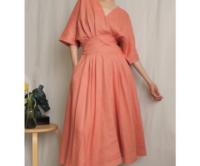 Place an order for customization] Playa Dress salmon pink V-neck wrap-around  pleated mid-length linen dress - Shop MétaFormose One Piece Dresses - Pinkoi