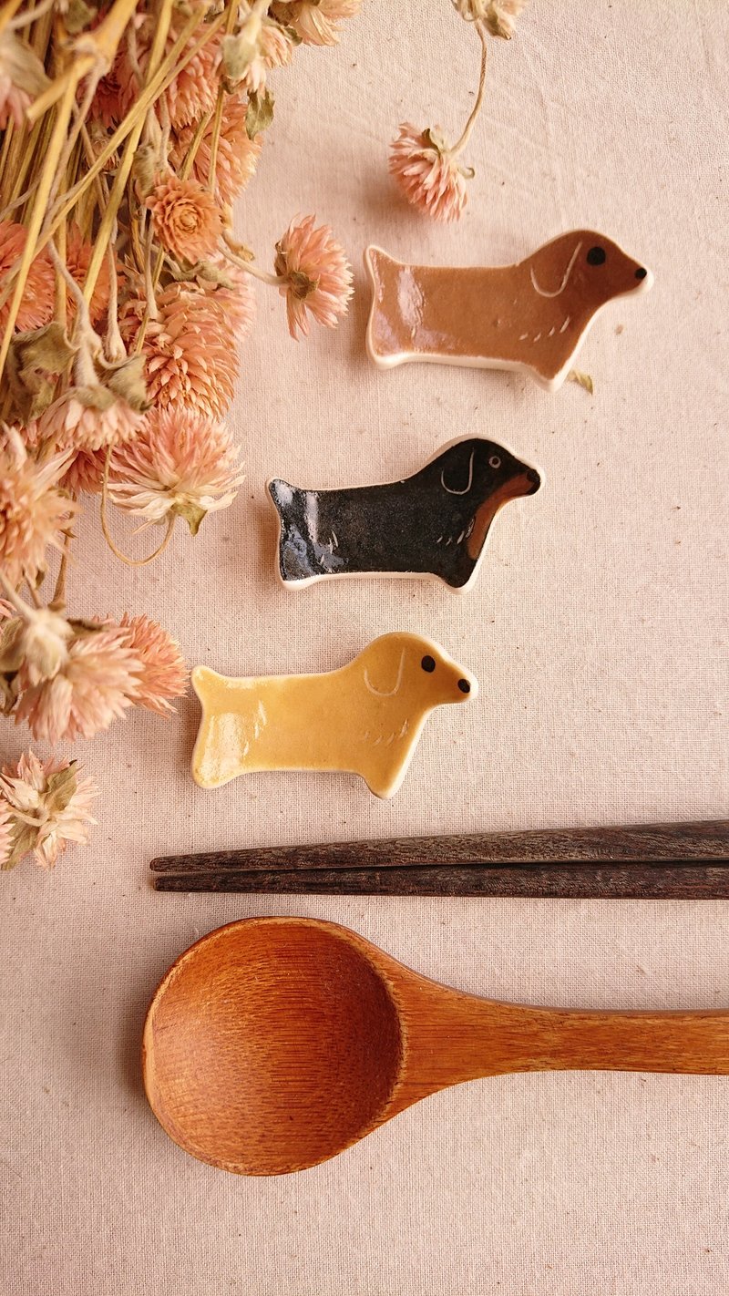 Hey! Bird friend! Painted dachshund dog shaped chopsticks and spoon holder - Chopsticks - Porcelain Multicolor