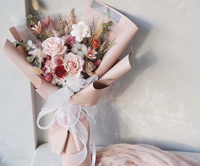 【GOODLILY flowers】淡いピンクのエターナルローズブーケ(L) プリザーブドフラワー ドライフラワー