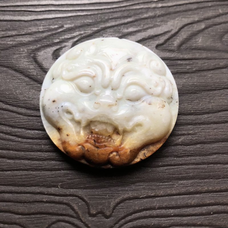 Pixiu animal face-natural flower jade cleverly carved pendant ornament car hanging/gift/lucky - สร้อยคอ - หยก ขาว