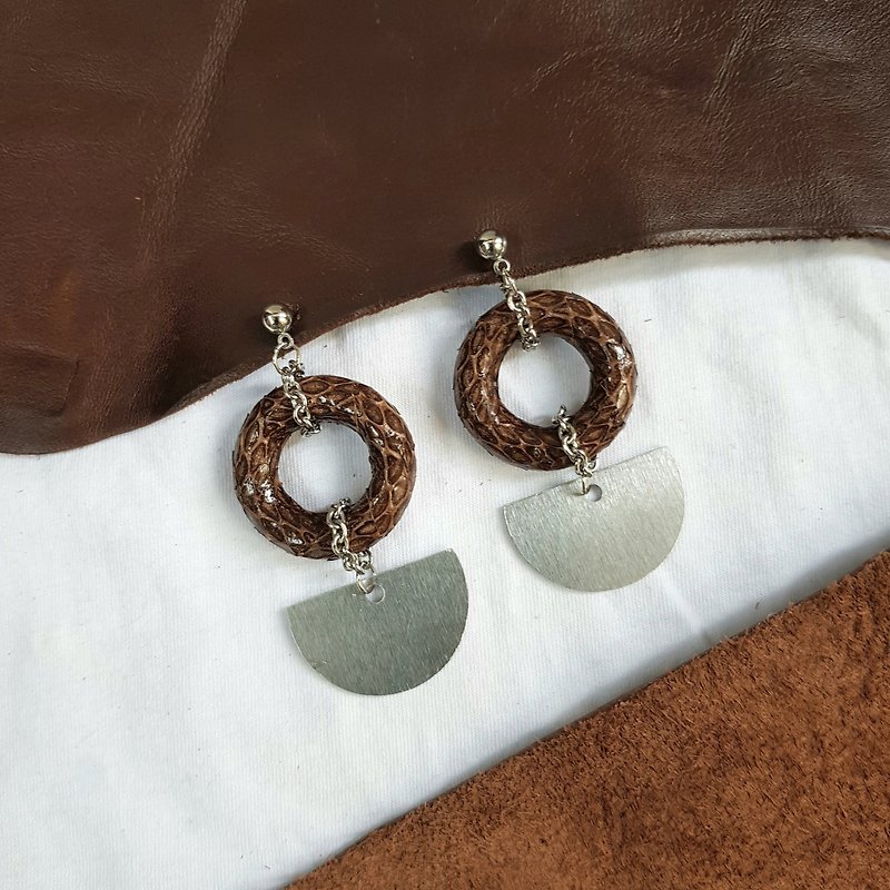 Donut earring (brown) - Earrings & Clip-ons - Genuine Leather 