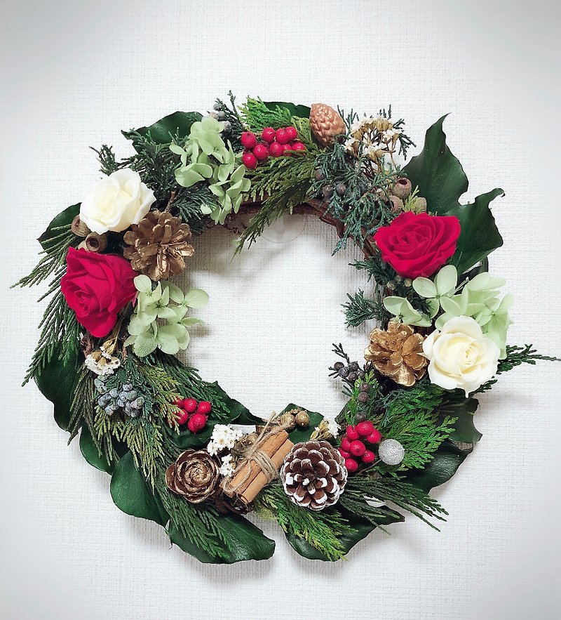 Not withered flowers - red and white roses Christmas wreath - 20-25 cm - ช่อดอกไม้แห้ง - พืช/ดอกไม้ สีเขียว