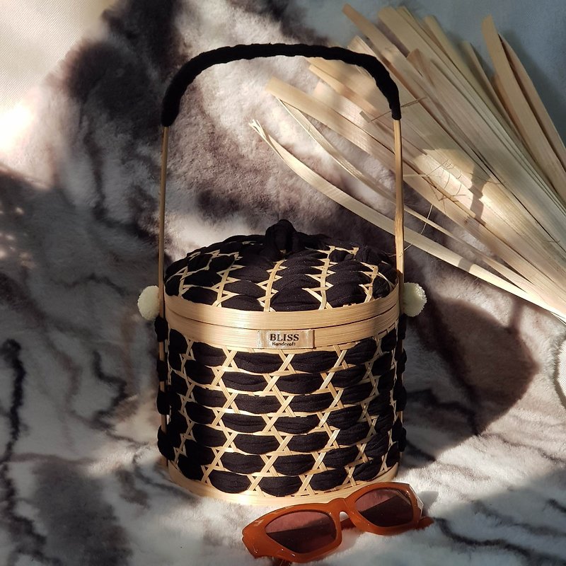 White weave picnic bag - Handbags & Totes - Bamboo Black