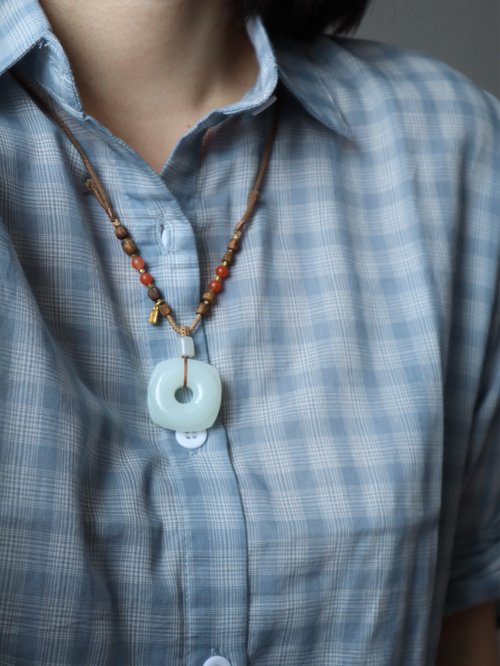 天然新疆羊脂玉平安扣 和田玉四角平安扣ペンダントネックレス