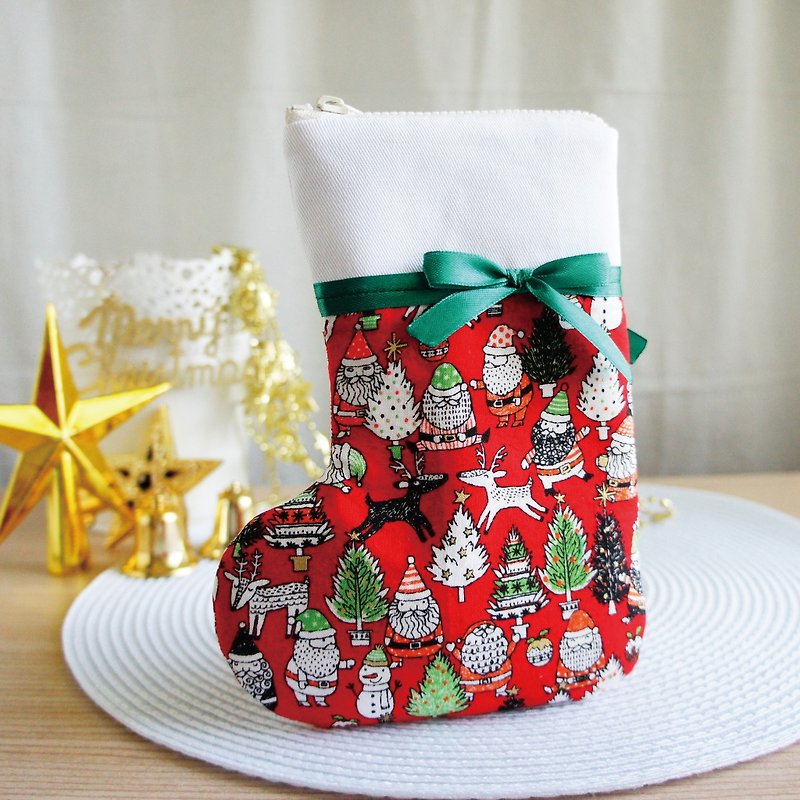 Lovely【日本布】聖誕老人聖誕襪手機袋、紅底燙金、5.5吋可用 - 手機殼/手機套 - 棉．麻 紅色