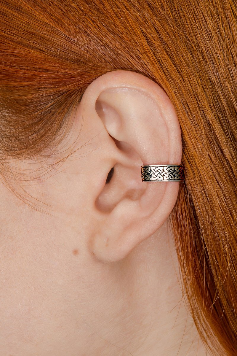 Celtic ear cuff no piercing sterling silver - 耳環/耳夾/耳骨夾 - 純銀 銀色