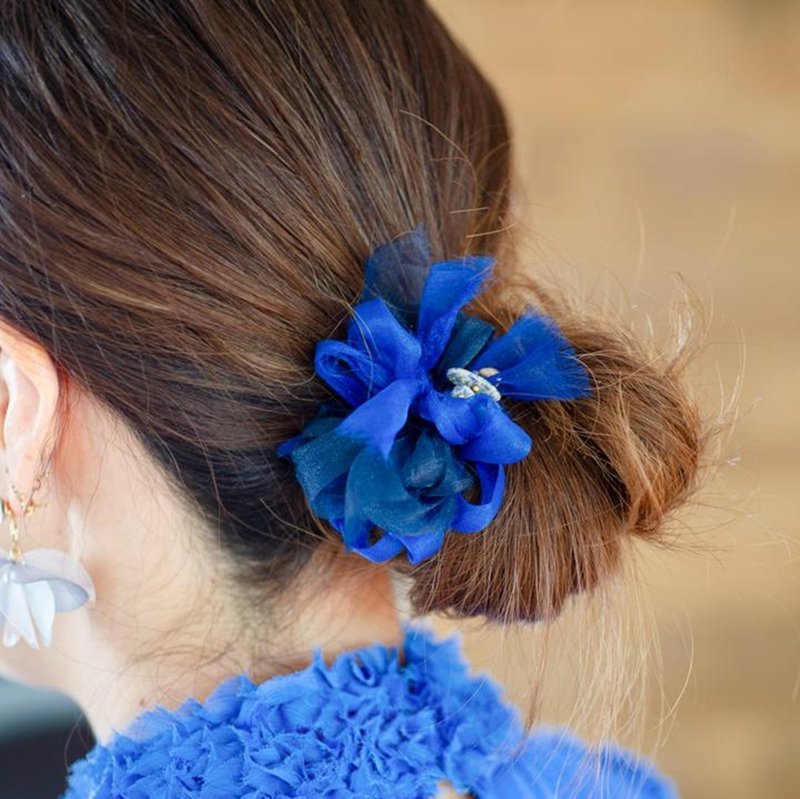 Lapis Lazuli | Blooming Braid Hair Tie | September and December Birthstone - เครื่องประดับผม - วัสดุอื่นๆ สีน้ำเงิน