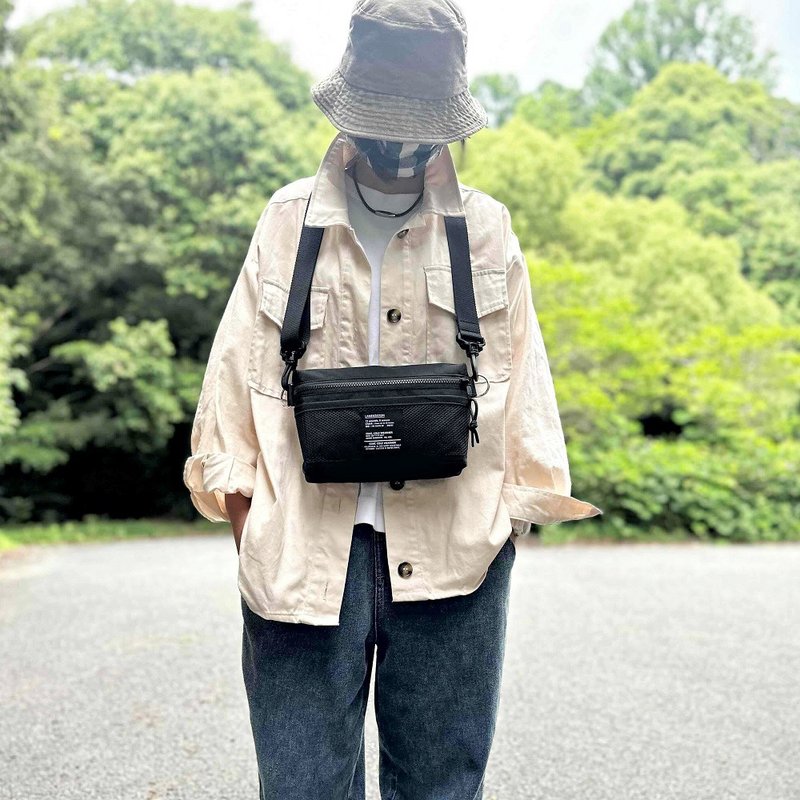 Rainy days are no match for it! Waterproof Nylon Shoulder Bag black - Messenger Bags & Sling Bags - Nylon Black