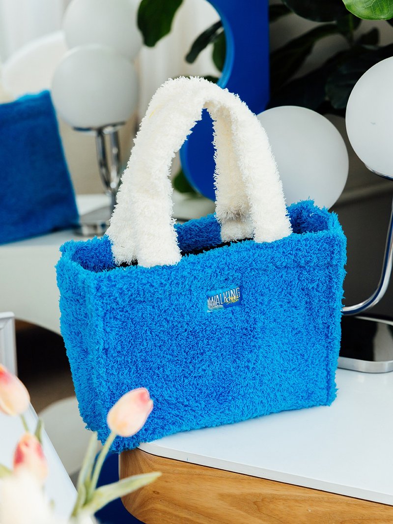 Fluffy Handbag : Blue-White - 公事包 - 其他材質 藍色