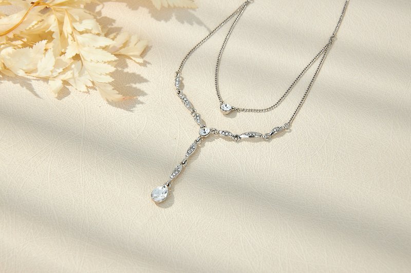 [The United States brings back Christmas antique jewelry] New winter style Givenchy rhinestone elegant necklace - สร้อยคอ - โลหะ 