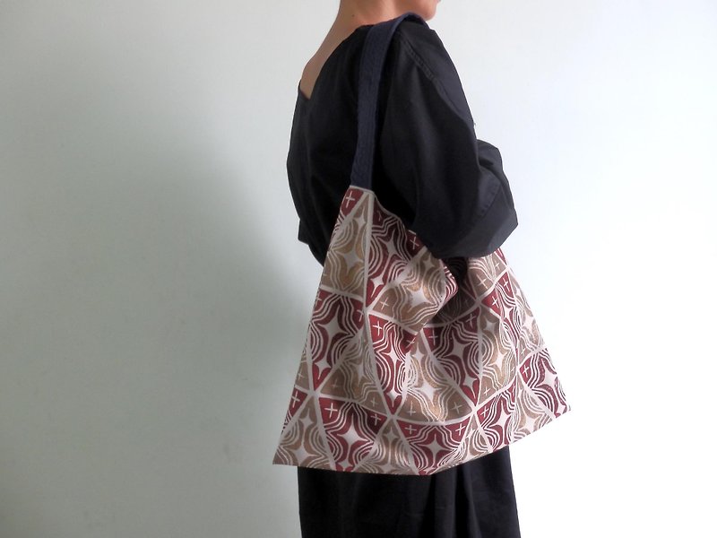 【Order Production】 Shoulder bag made from handle / Red - Messenger Bags & Sling Bags - Other Materials 