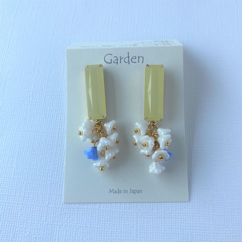 flower earrings yellow - Earrings & Clip-ons - Glass Yellow