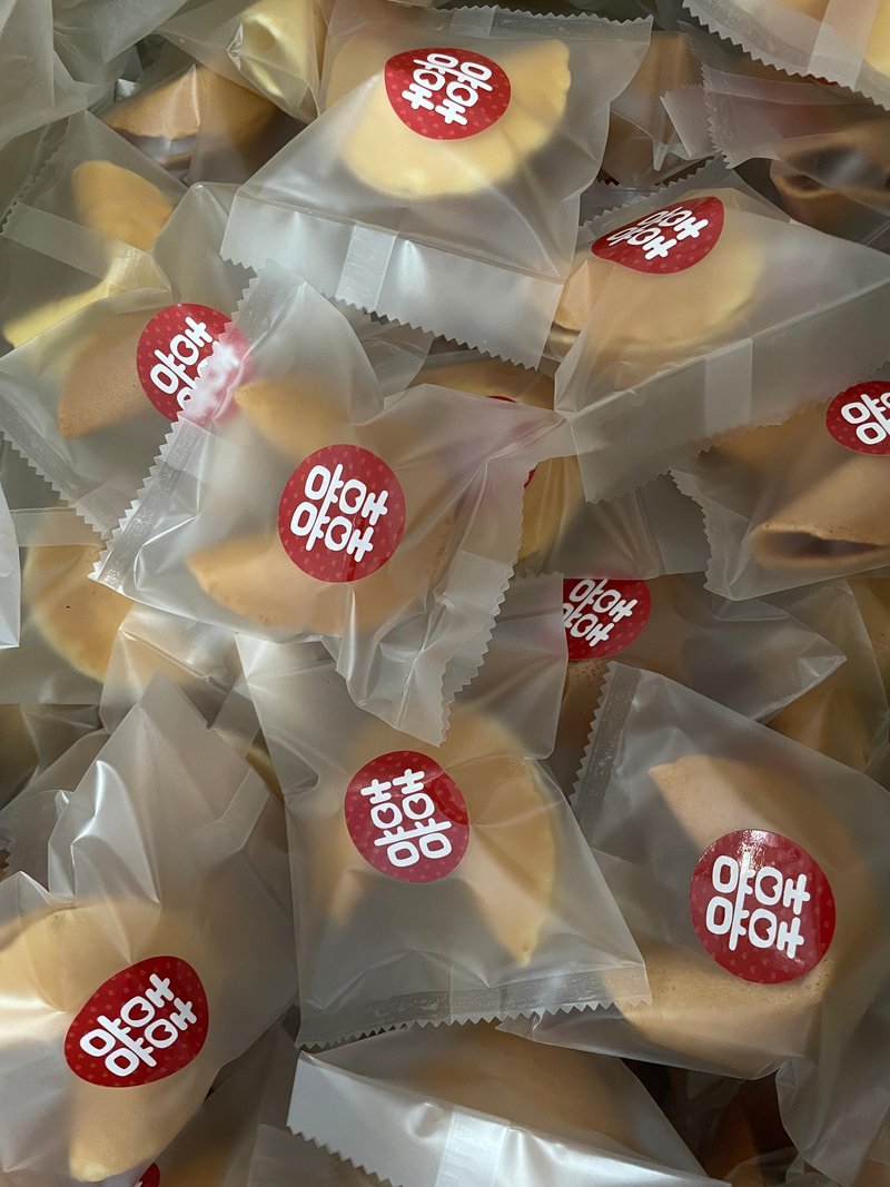 Original fortune cookies 300 pieces with stickers - ขนมคบเคี้ยว - อาหารสด สีแดง