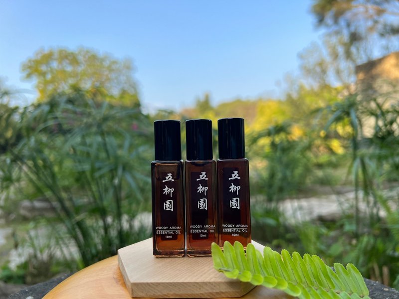 W.M. 五柳園 台灣紅檜-老油 滾珠 10ml - 香氛/精油/擴香 - 木頭 咖啡色