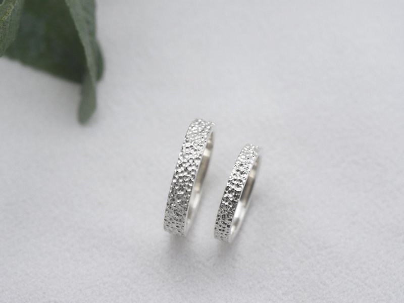 Bright | Couple Ring Lettering Ring 925 Sterling Silver Handmade Silver Lover Gift - แหวนคู่ - เงินแท้ สีเงิน