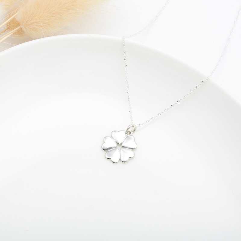 Love Clover Flower s925 sterling silver necklace Birthday Valentine's Day gift - Necklaces - Sterling Silver Silver