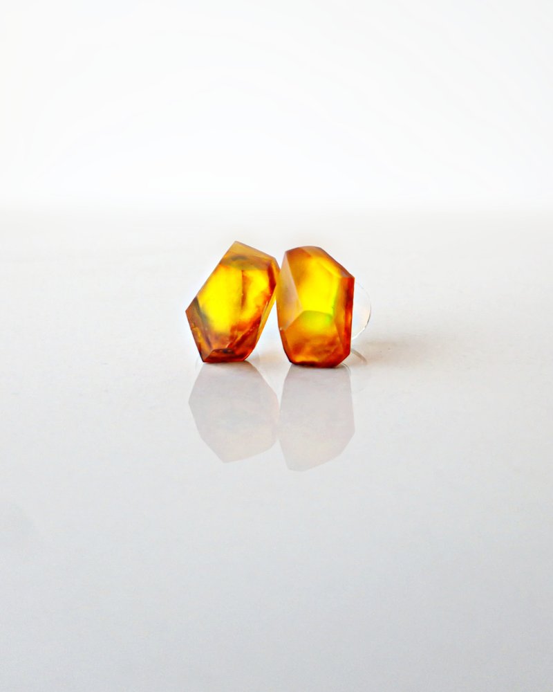 Frames earrings/crystals/gem fire 4-b 醫療鋼耳環 夾式耳環 耳夾醫療鋼耳環 夾式耳環 耳夾 - 耳環/耳夾/耳骨夾 - 其他材質 黃色