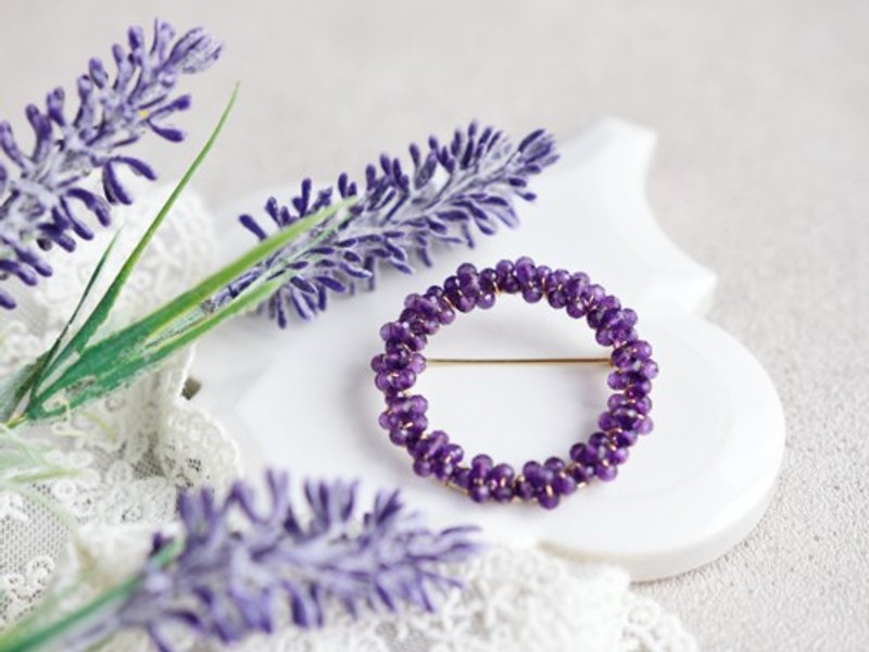 [Brooch, medium size] Amethyst, purple wreath like statice or lavender - เข็มกลัด - เครื่องเพชรพลอย สีม่วง