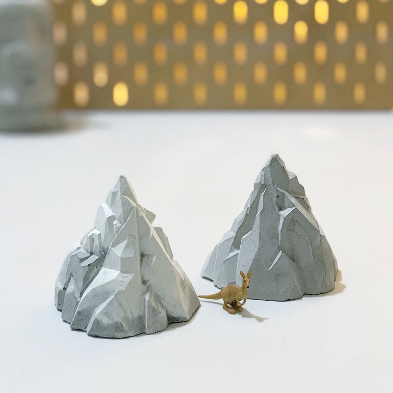 [24h shipment. Super healing gift exchange] Snow Mountain Cement Decoration / Fragrance Expansion Stone@JU 多肉 - Items for Display - Cement Gray