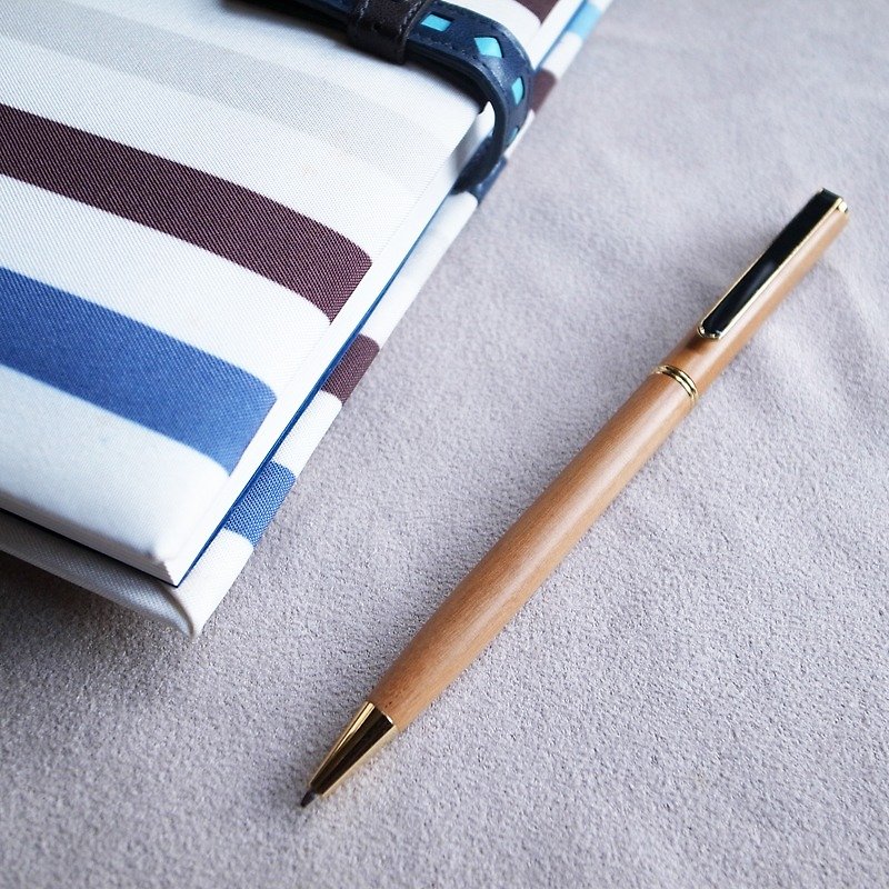 ㊣インドラオシャンサンダルウッドペン【一般ボールペン】絶妙なペンボックス包装 - 油性・ゲルインクボールペン - 木製 ブラウン