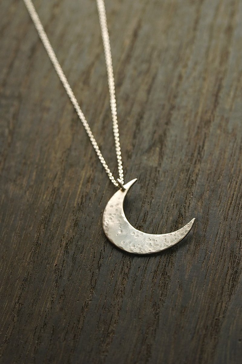 Last quarter moon phase sterling silver necklace moon - สร้อยคอ - เงิน สีเงิน