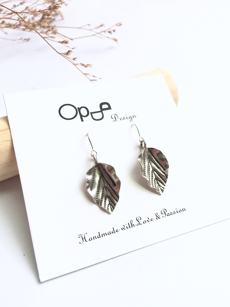 Ops Silver earrings-葉片/手工/獨特/純銀/耳環 - 耳環/耳夾 - 銀 銀色