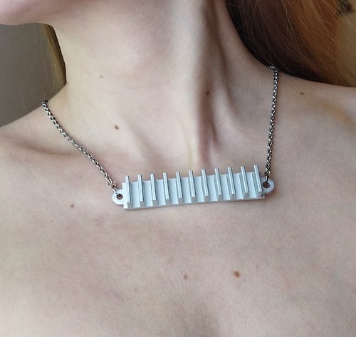Cyberpunk Jewelry Boutique 網絡朋克項鍊。 男人的未來派項鍊。 與鍊子的Cybertech珠寶。