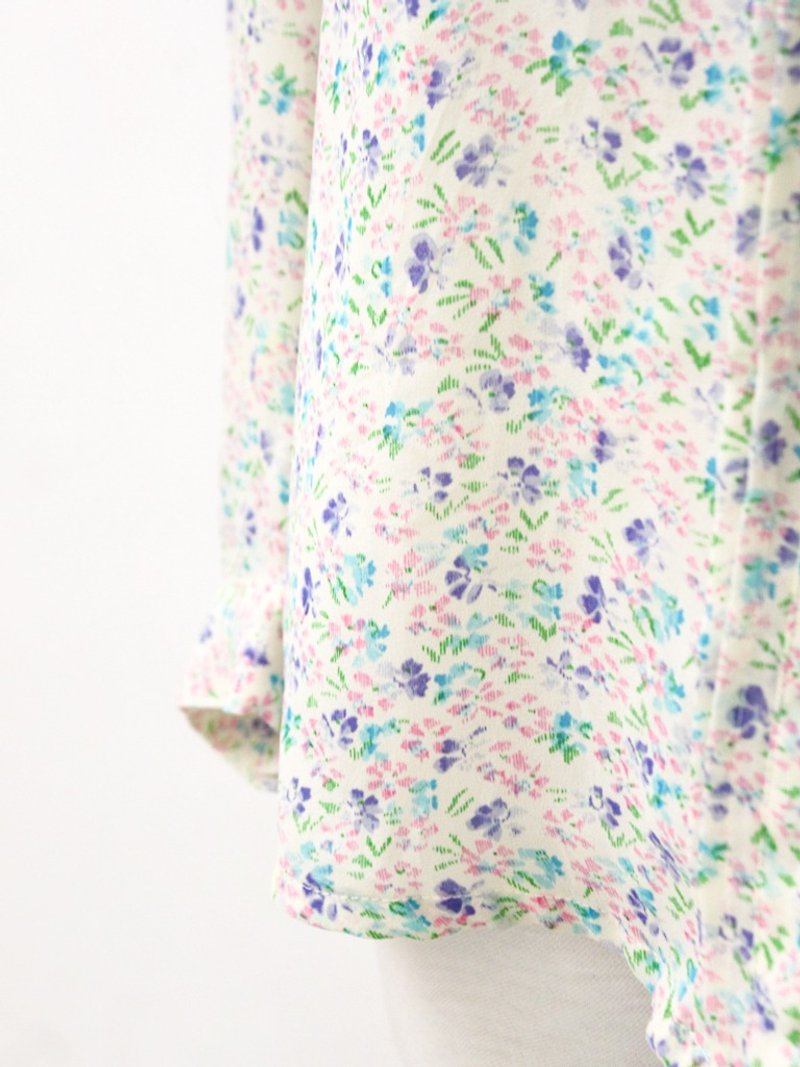 [RE0407T1861] Spring fresh retro sweet vintage small floral shirt - เสื้อเชิ้ตผู้หญิง - เส้นใยสังเคราะห์ สีเขียว