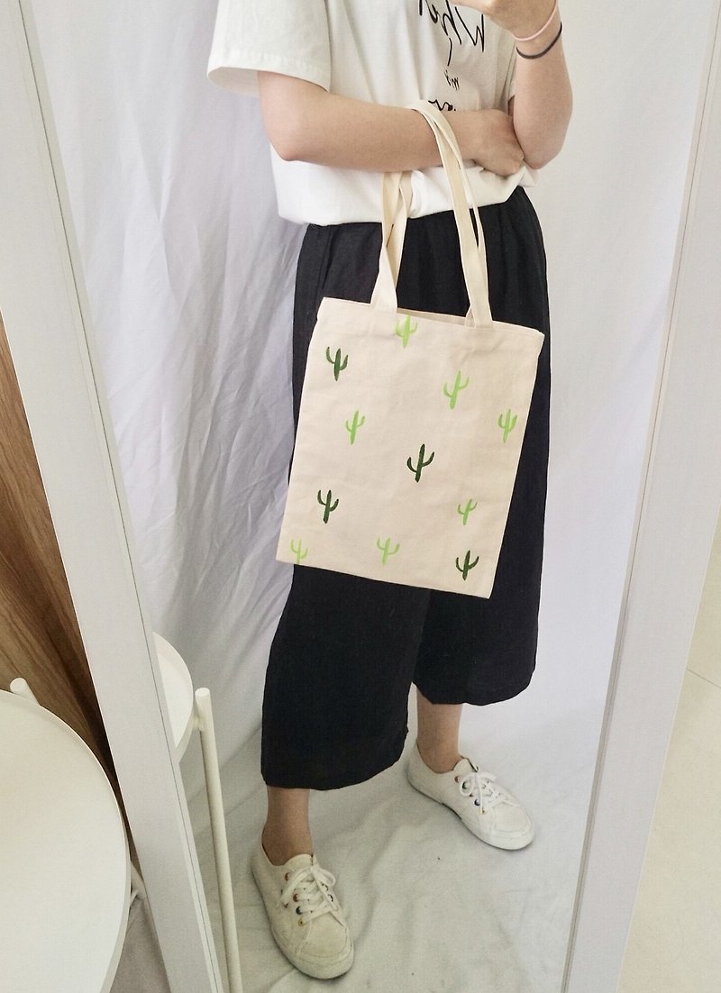 hand-drawn bag(Cactus) - กระเป๋าถือ - วัสดุอื่นๆ สีเขียว