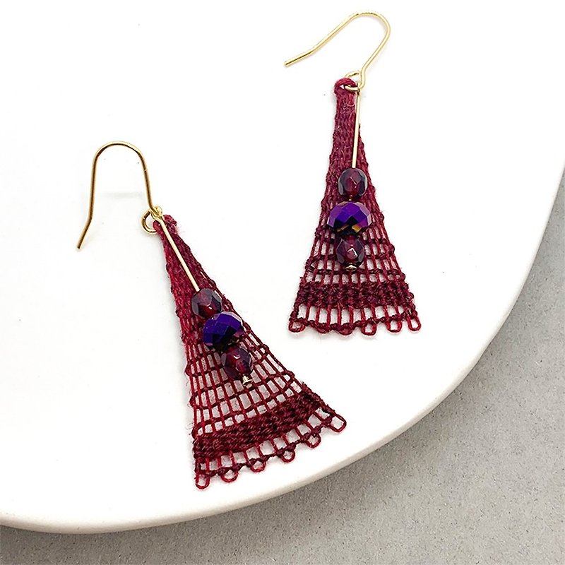 Nanduti earrings  Red grapes burgundy - Earrings & Clip-ons - Thread Red