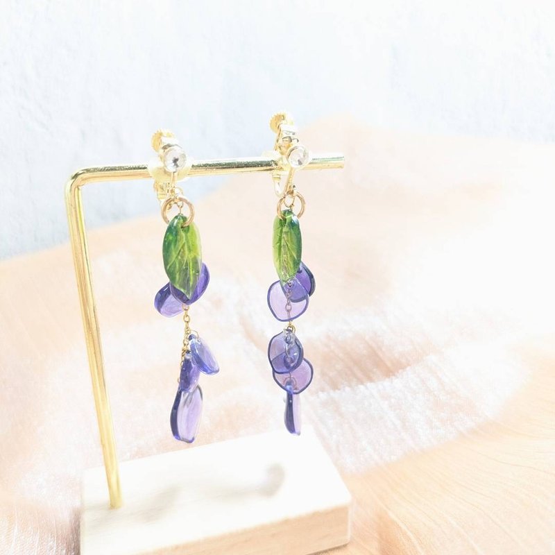 | Customized | Purple hydrangea earrings | Clip-On| Ear pins | - ต่างหู - เรซิน สีม่วง