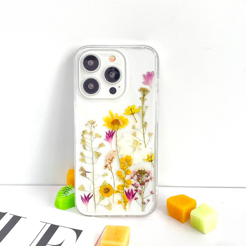 Fall in Love with Autumn Handmade Pressed Flower Phone Case for iPhone Samsung - Phone Cases - Plants & Flowers 